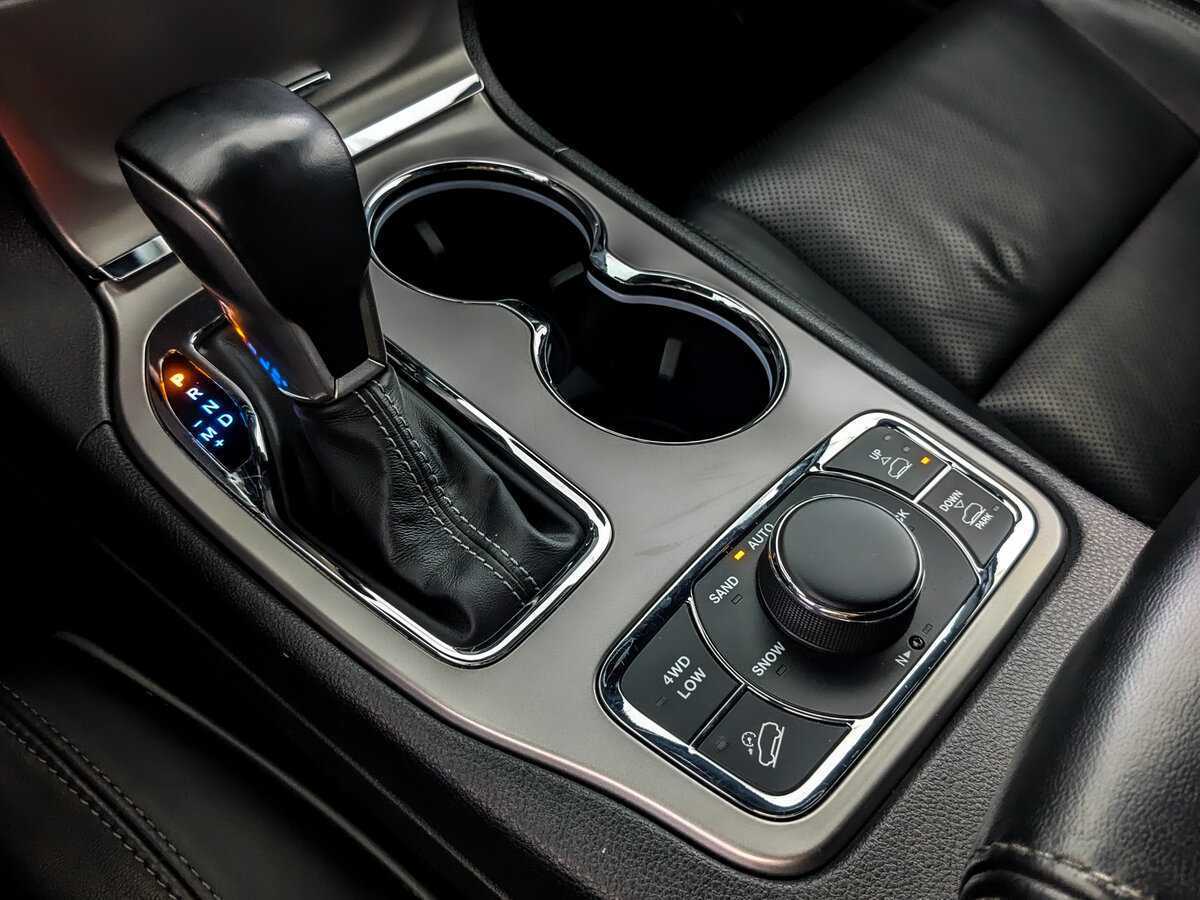 Купить Jeep Grand Cherokee с пробегом. Фото: #22