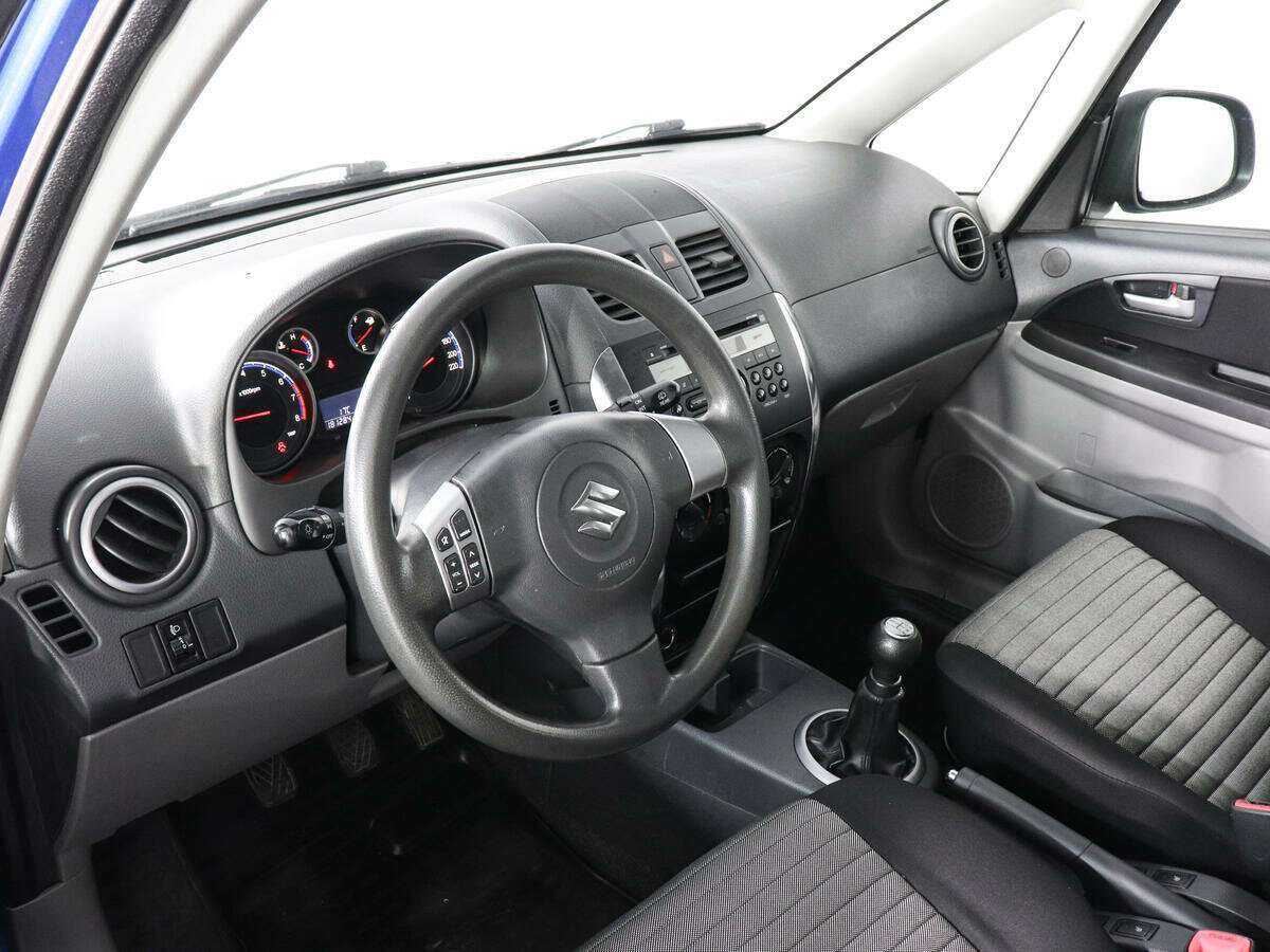 Купить Suzuki SX4 с пробегом. Фото: #8