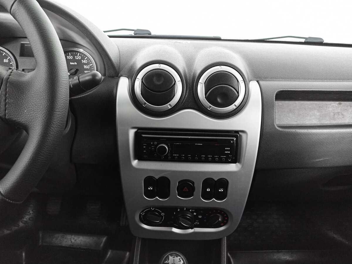 Купить Renault Logan с пробегом. Фото: #12