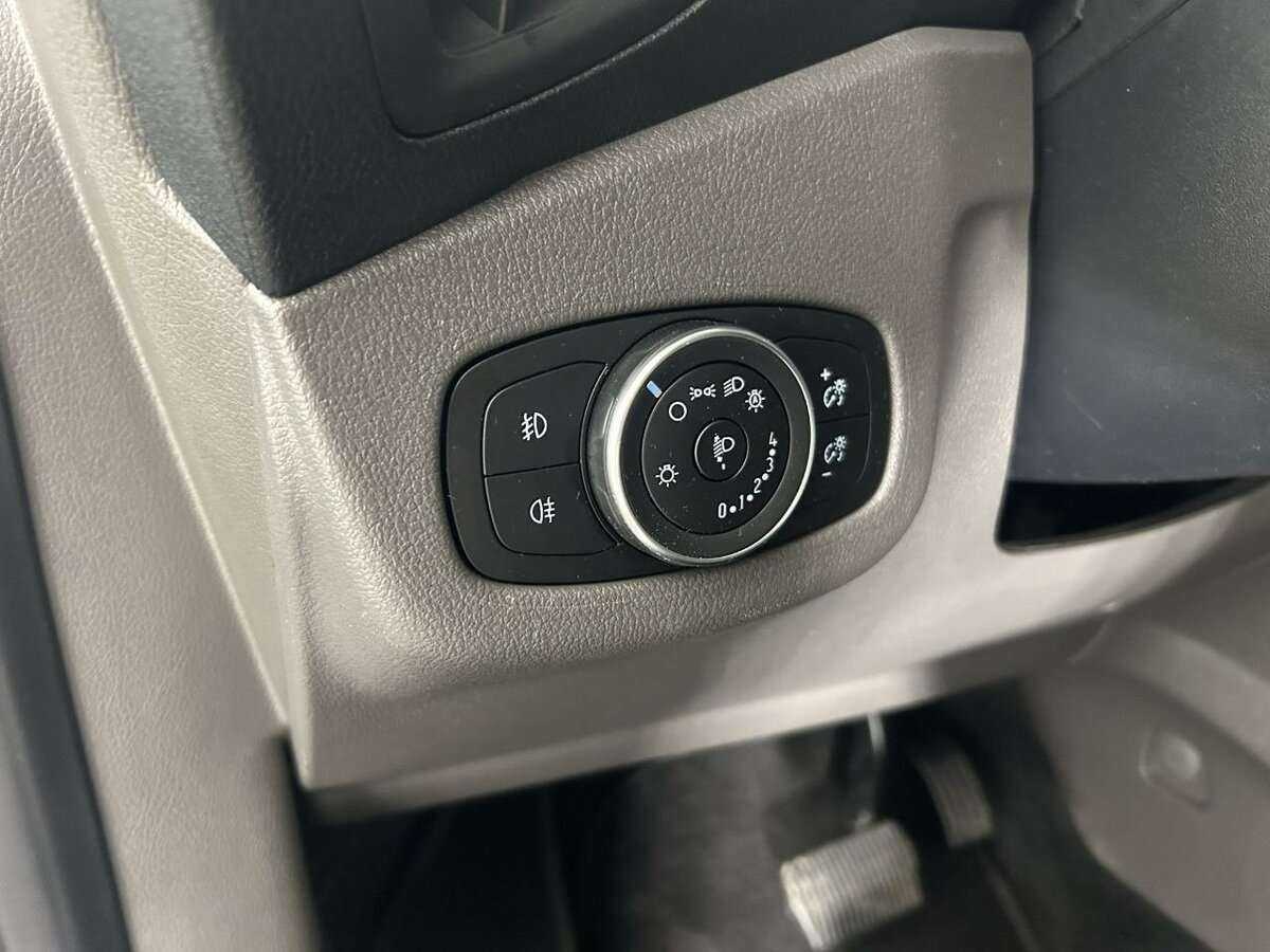 Купить Ford Tourneo Connect с пробегом. Фото: #8