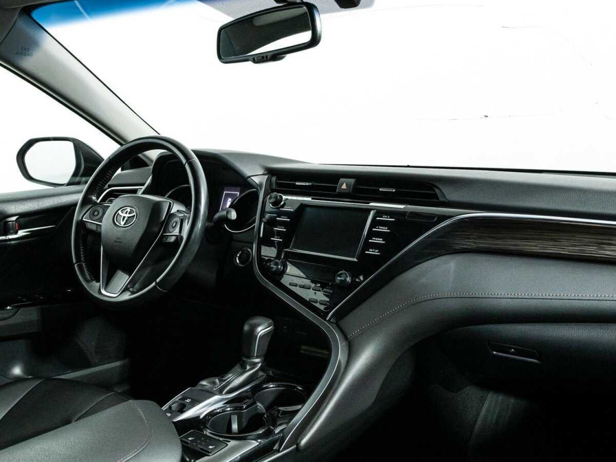 Купить Toyota Camry с пробегом. Фото: #8