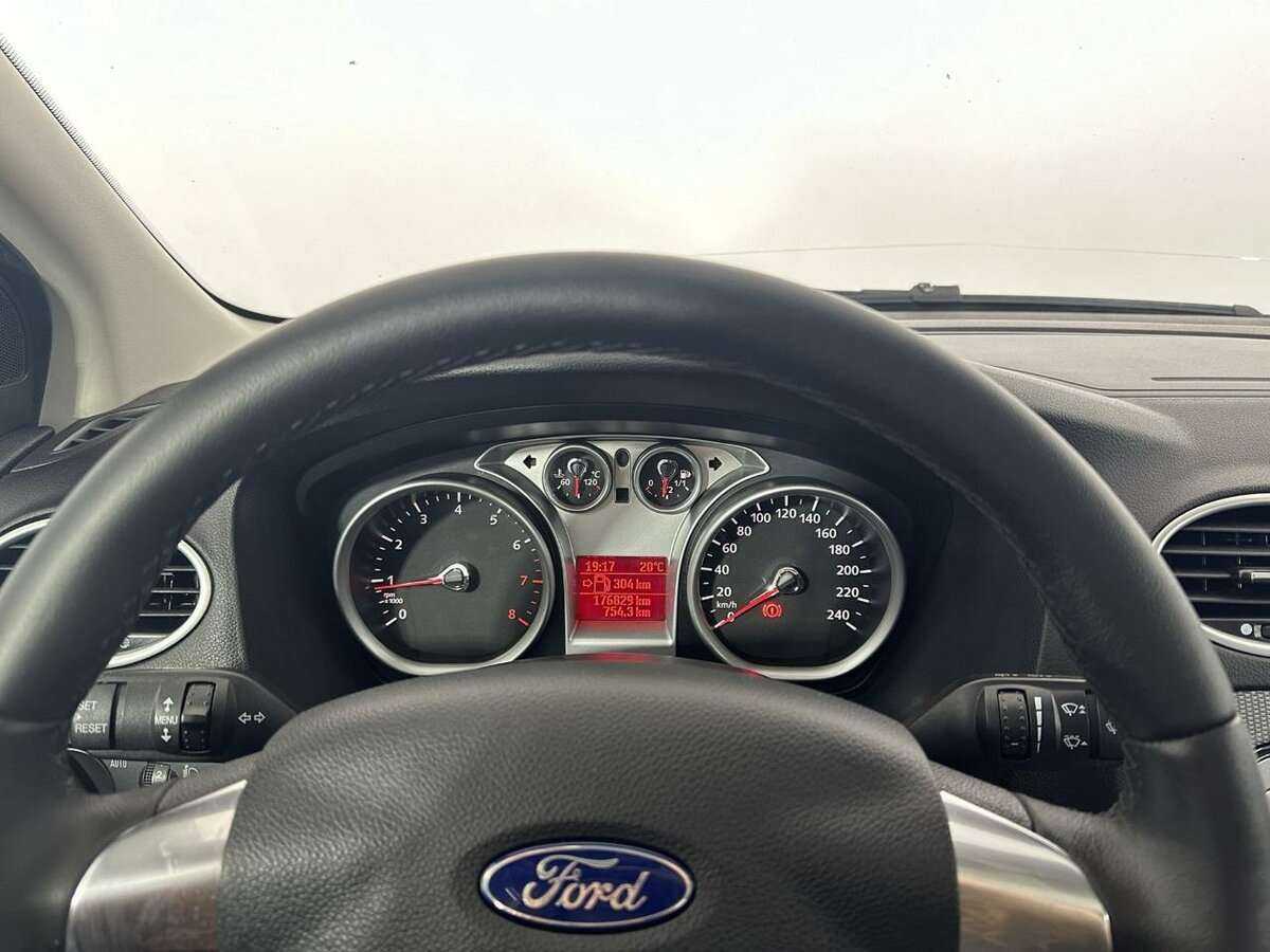 Купить Ford Focus с пробегом. Фото: #10