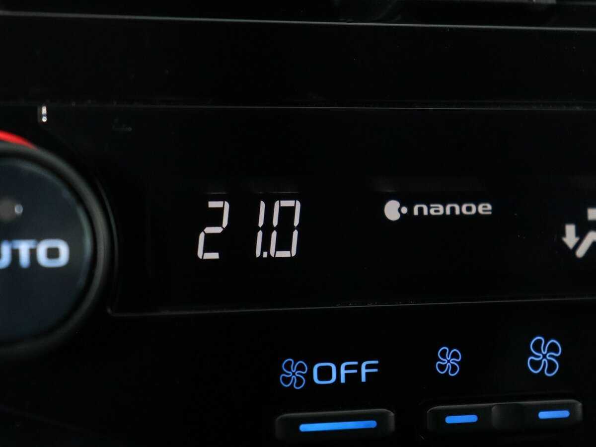 Купить Toyota Camry с пробегом. Фото: #17