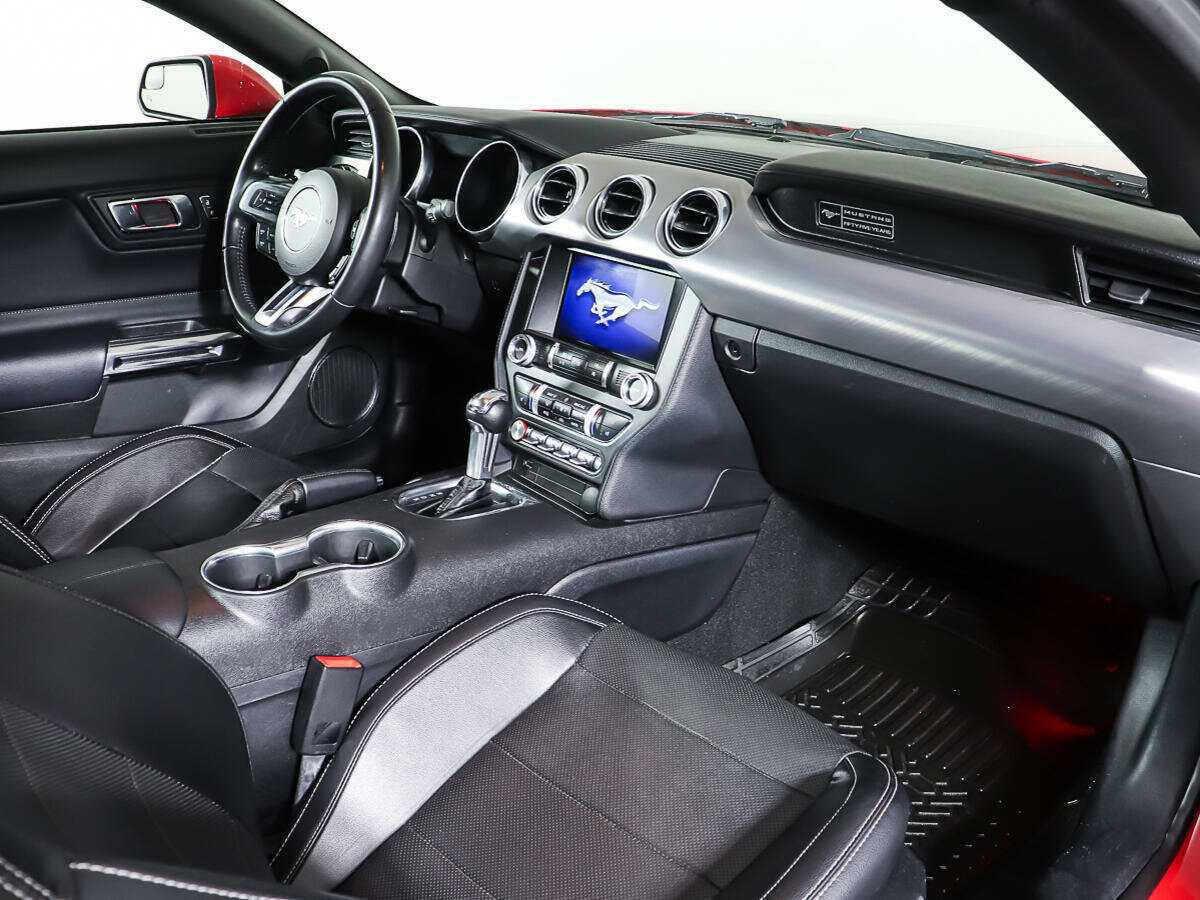 Купить Ford Mustang с пробегом. Фото: #8