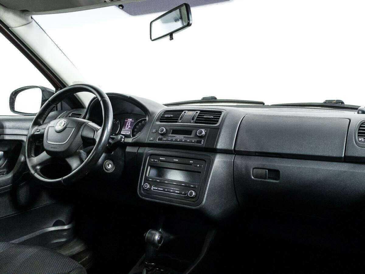 Купить Skoda Fabia с пробегом. Фото: #7