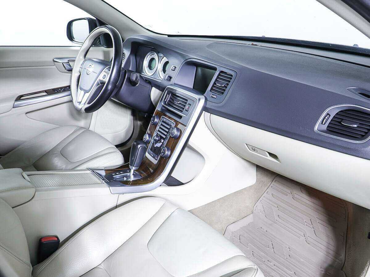 Купить Volvo S60 с пробегом. Фото: #8