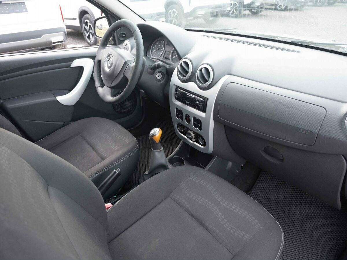 Купить Renault Sandero с пробегом. Фото: #10