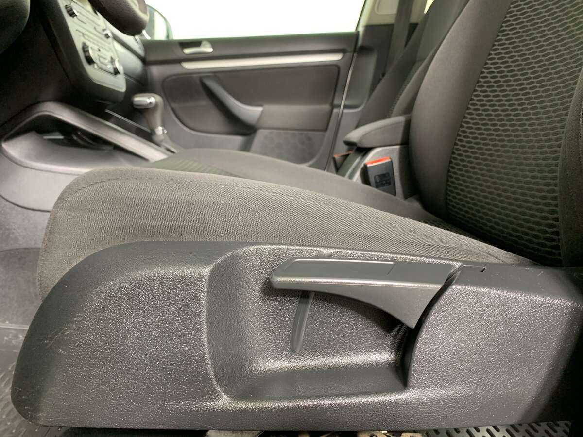 Купить Volkswagen Jetta с пробегом. Фото: #13