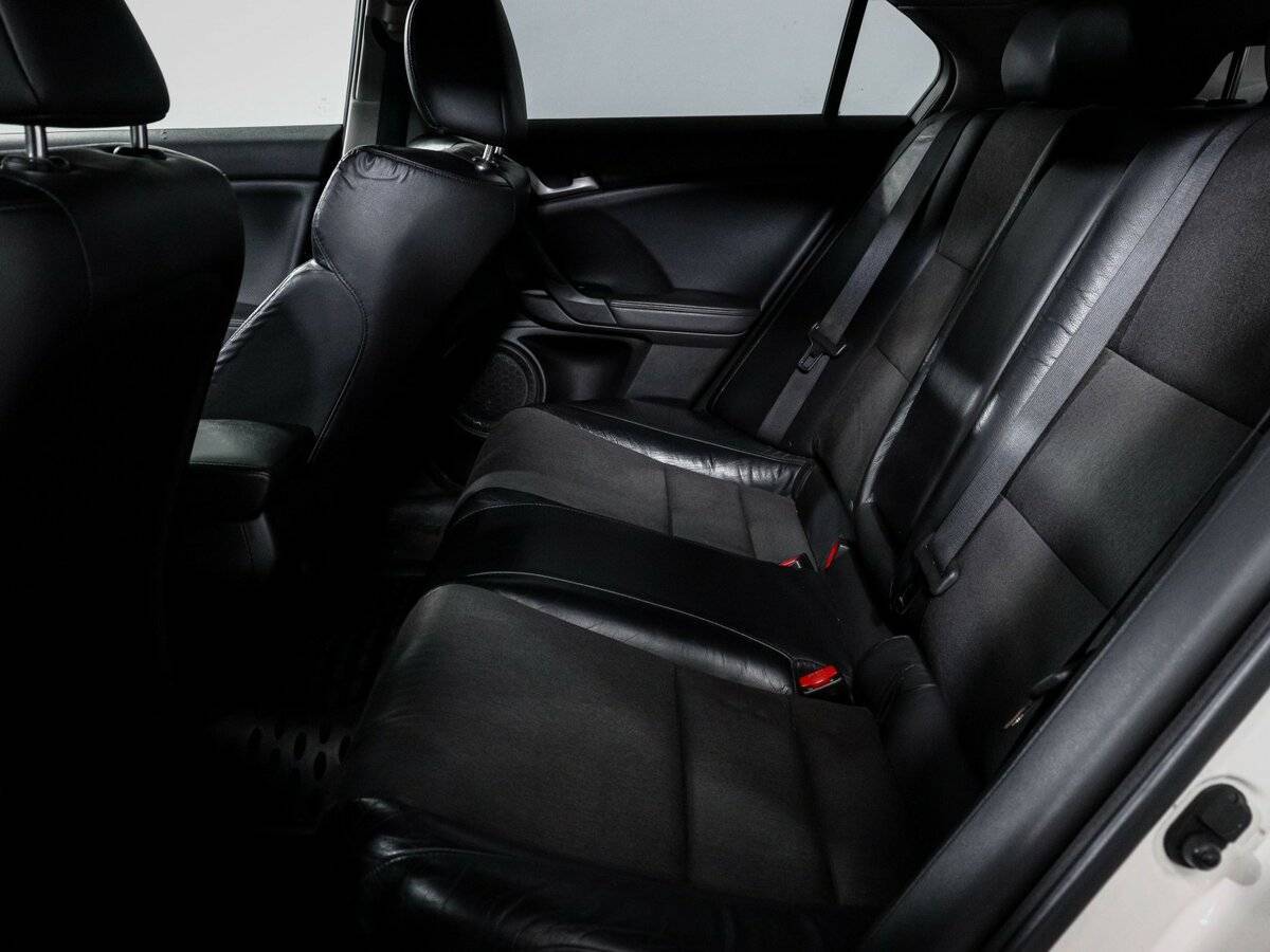 Купить Honda Accord с пробегом. Фото: #9
