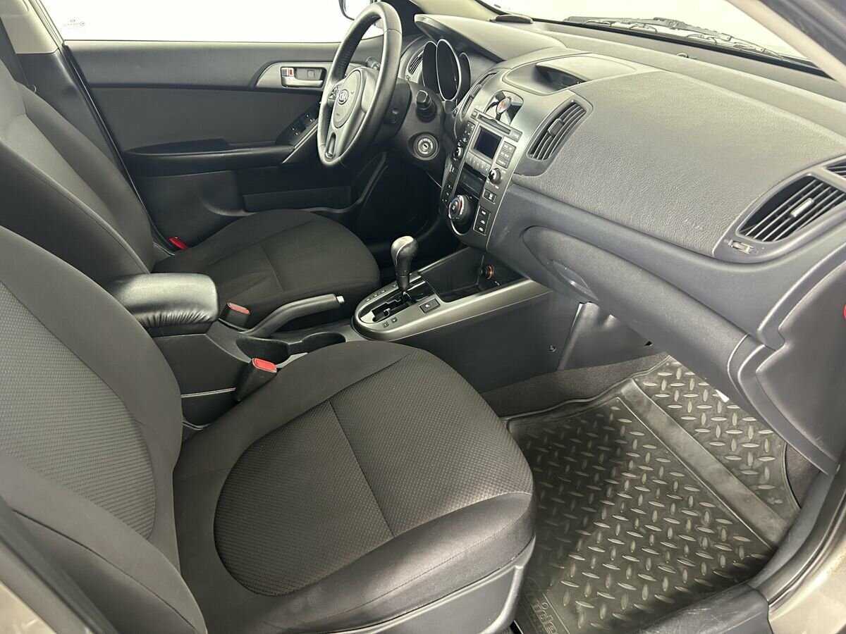 Купить Kia Cerato с пробегом. Фото: #12