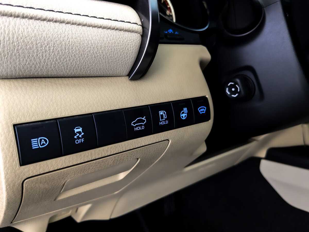 Купить Toyota Camry с пробегом. Фото: #24