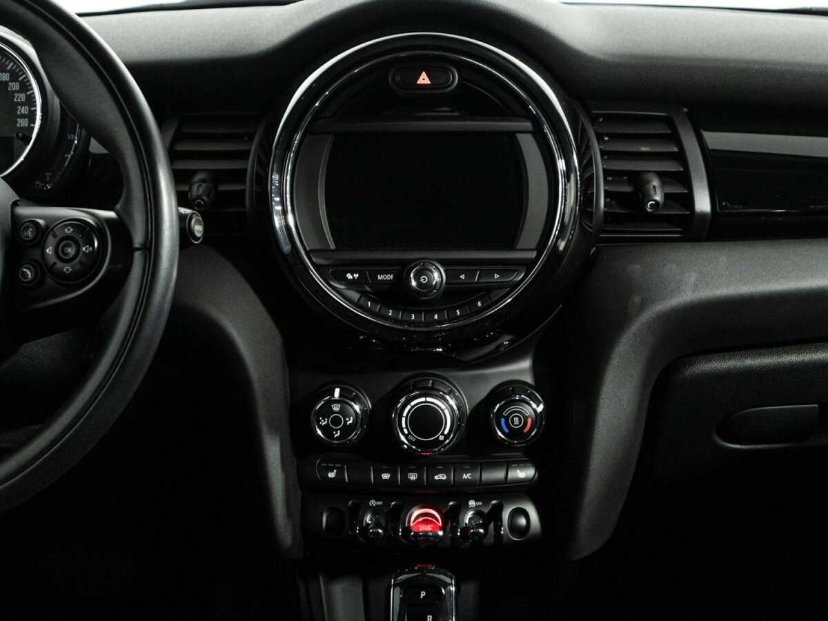 Купить Mini Hatch с пробегом. Фото: #13