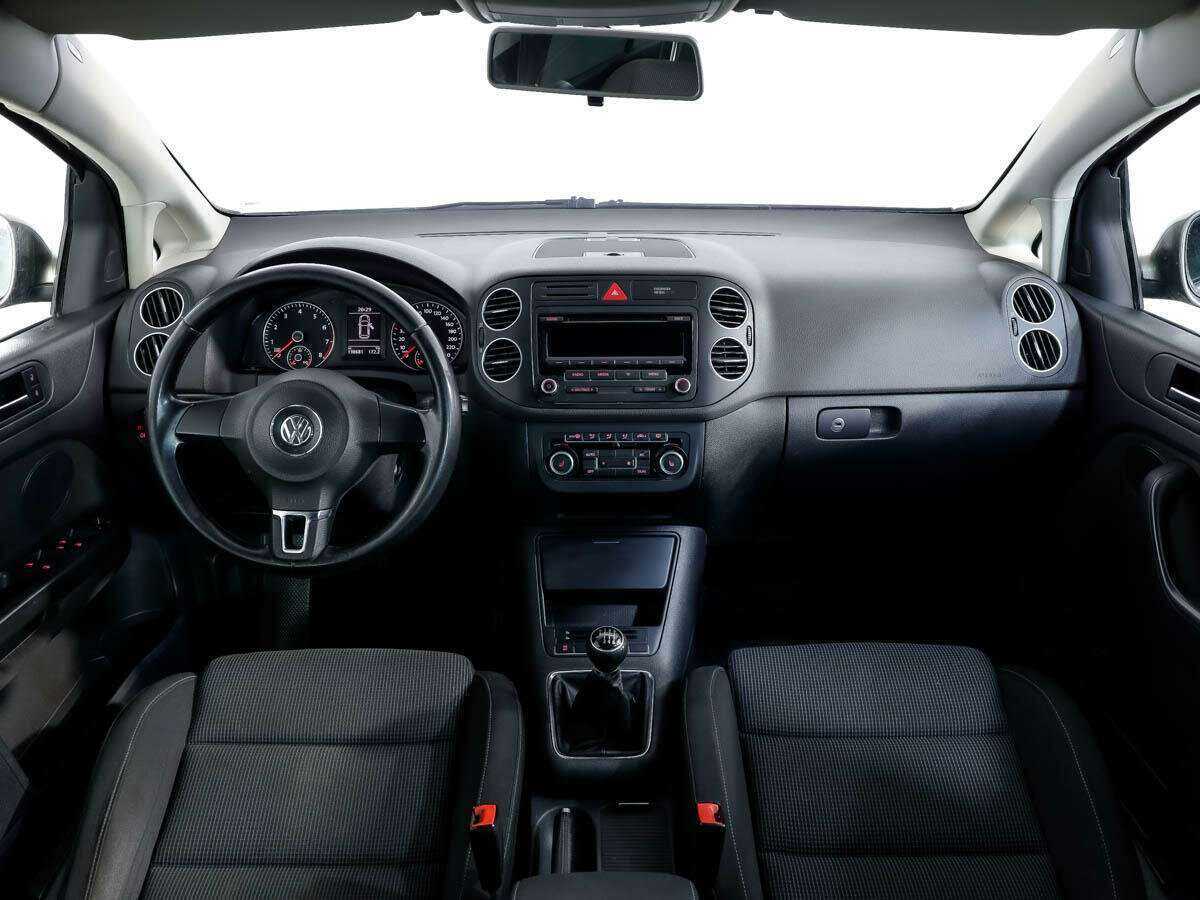 Купить Volkswagen Golf Plus с пробегом. Фото: #11