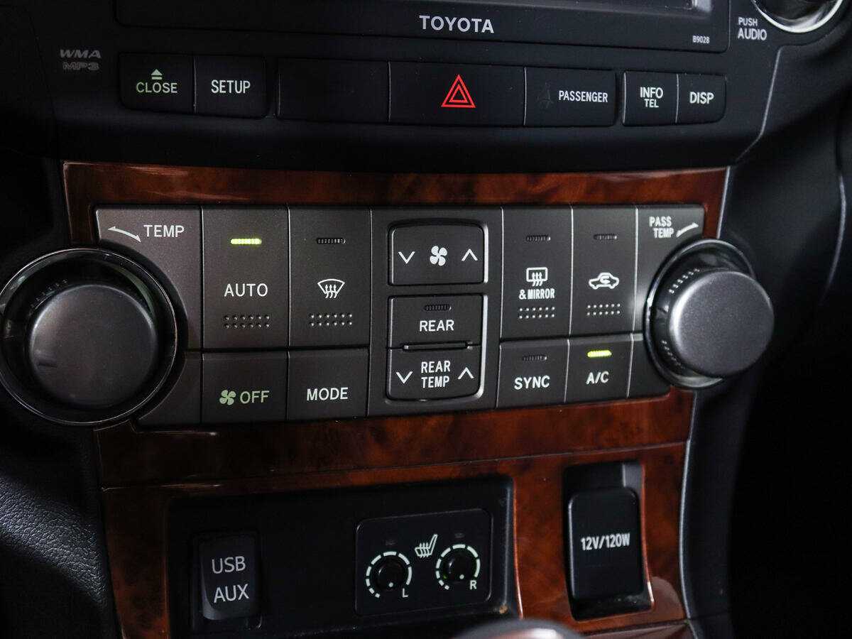 Купить Toyota Highlander с пробегом. Фото: #14