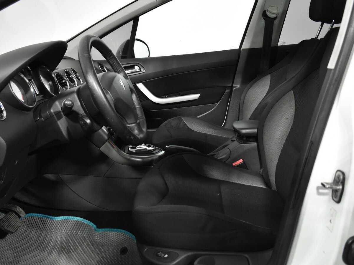Купить Peugeot 308 с пробегом. Фото: #8