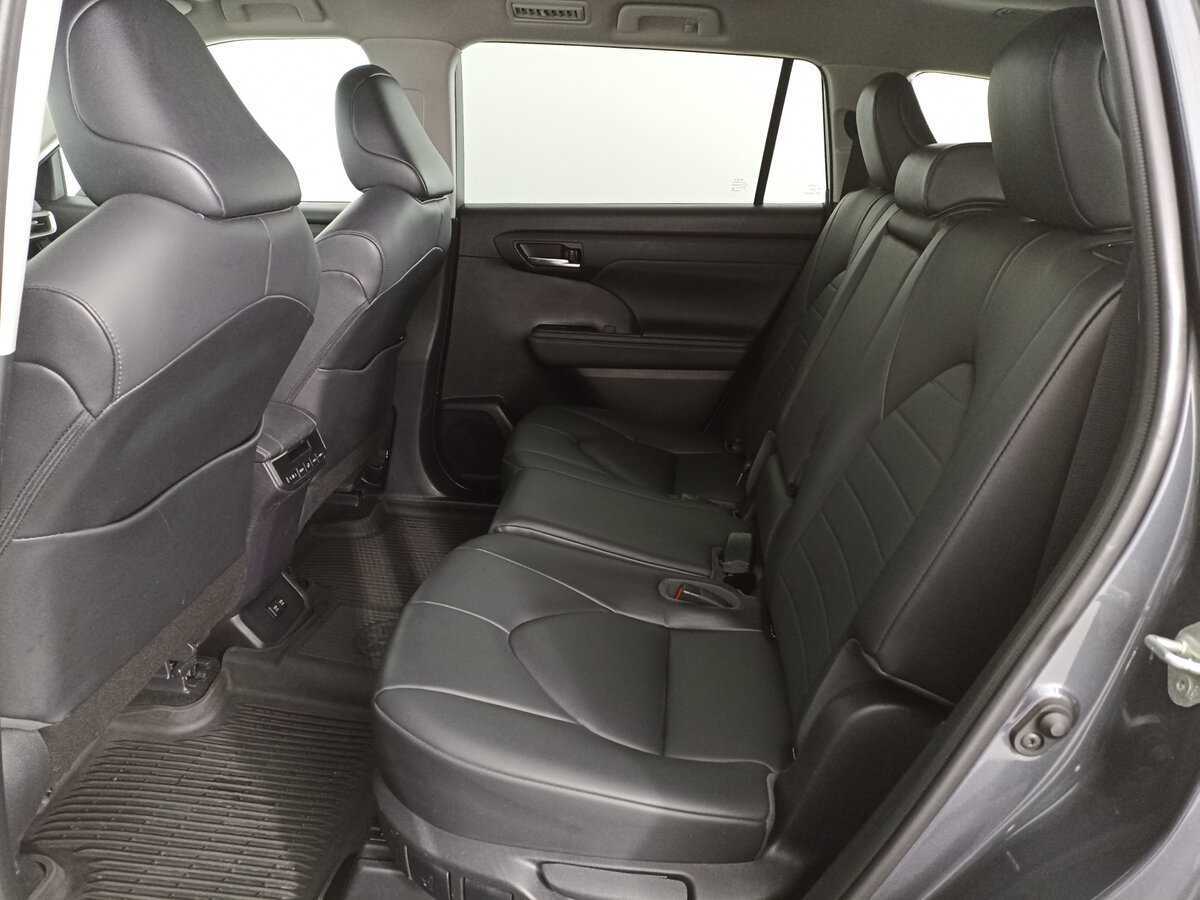 Купить Toyota Highlander с пробегом. Фото: #11