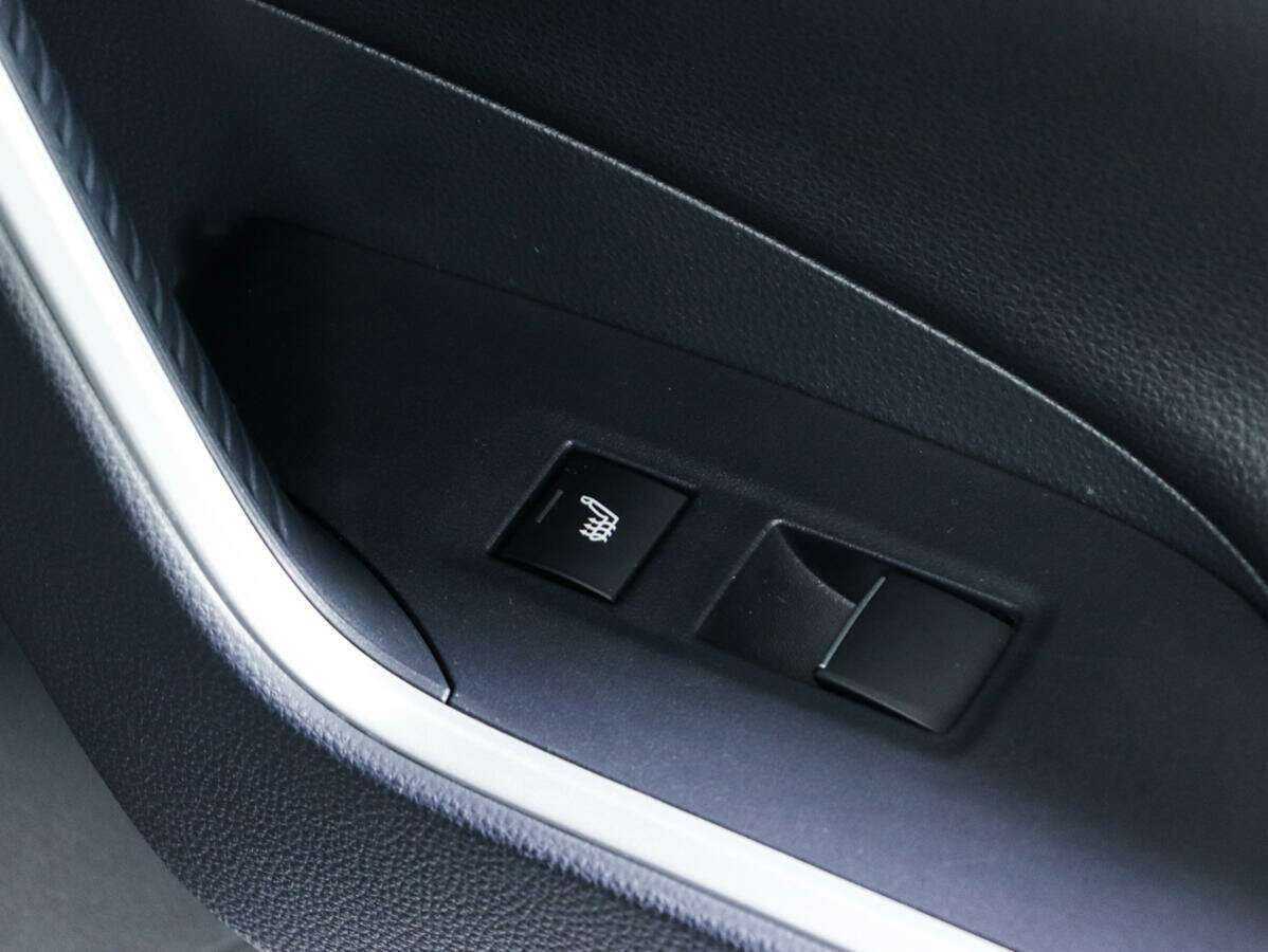 Купить Toyota RAV4 с пробегом. Фото: #13