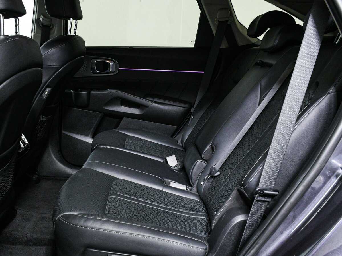 Купить Kia Sorento с пробегом. Фото: #9