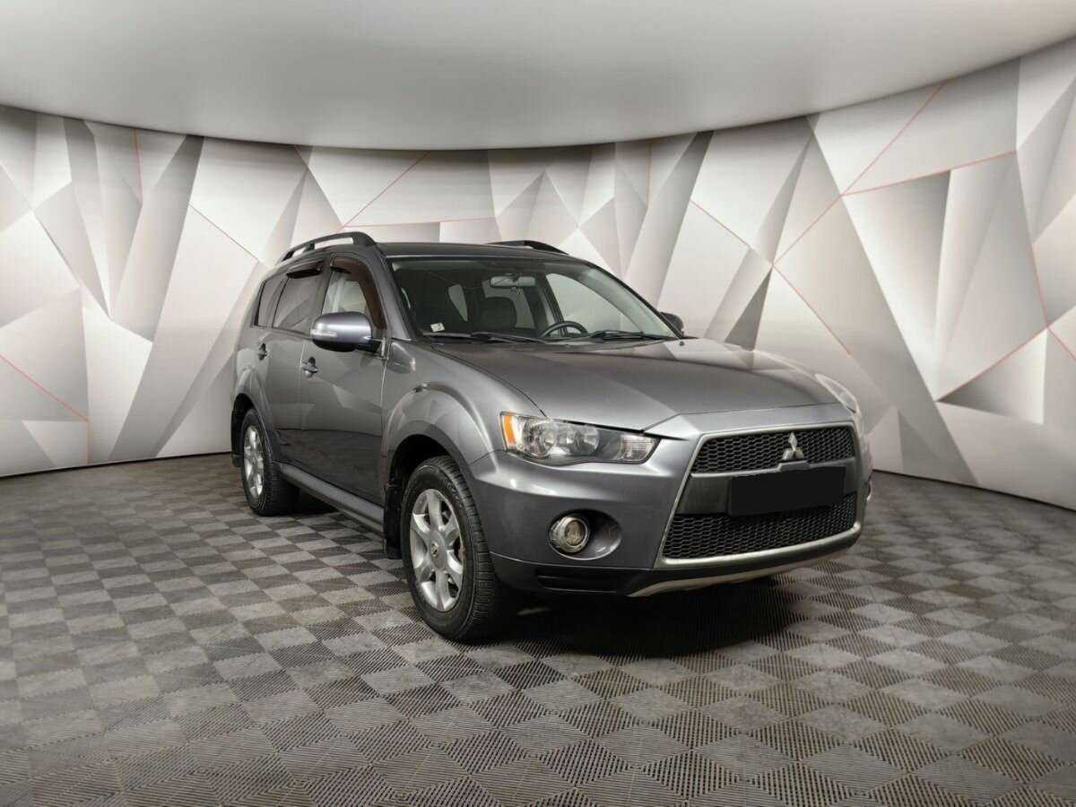 Купить Mitsubishi Outlander с пробегом. Фото: #2