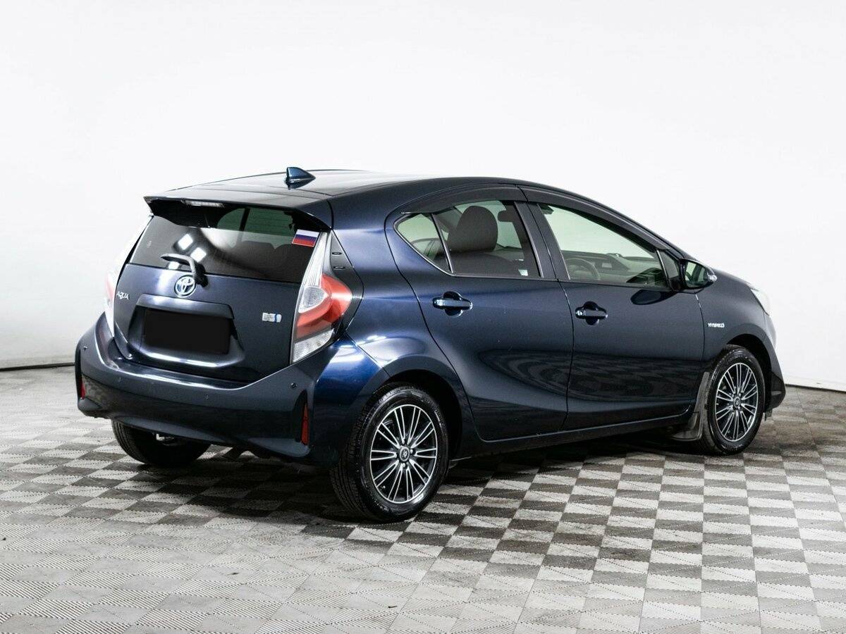 Купить Toyota Aqua с пробегом. Фото: #3