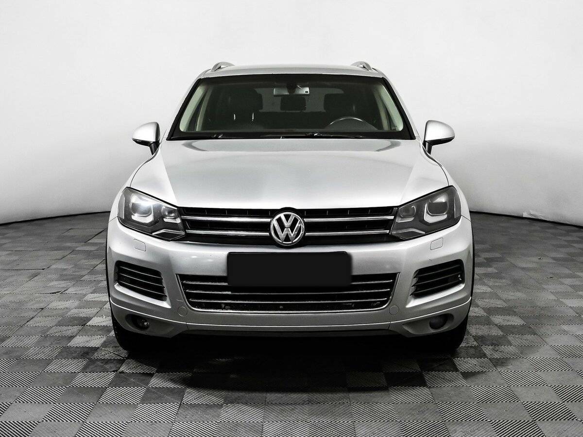 Купить Volkswagen Touareg с пробегом. Фото: #1