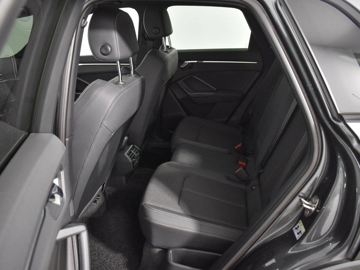 Купить Audi Q3 с пробегом. Фото: #10