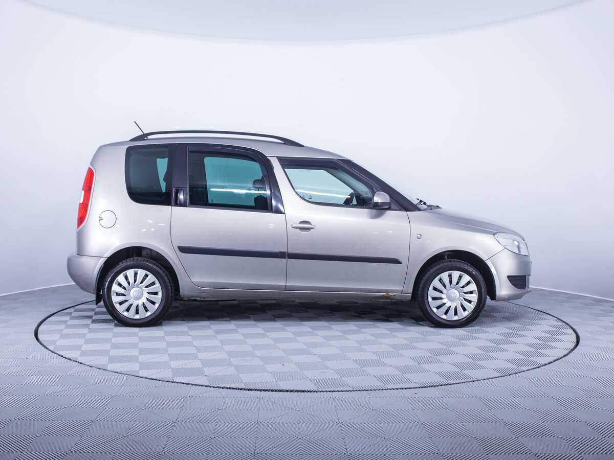 Купить Skoda Roomster с пробегом. Фото: #3