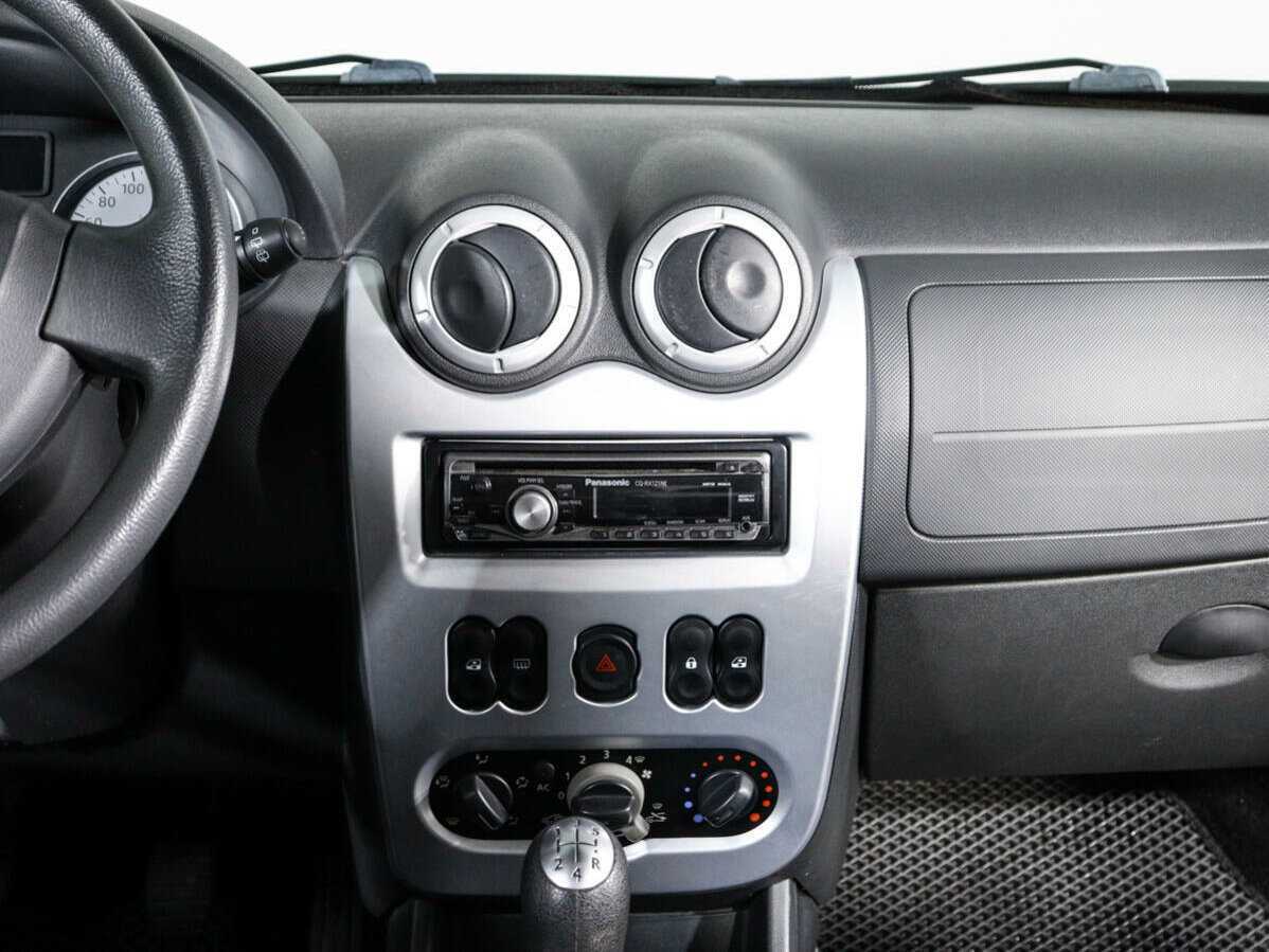 Купить Renault Sandero с пробегом. Фото: #11
