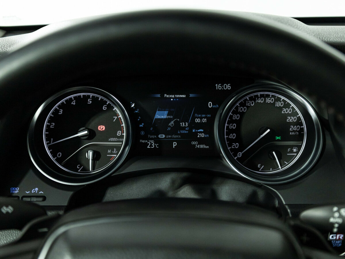 Купить Toyota Camry с пробегом. Фото: #11