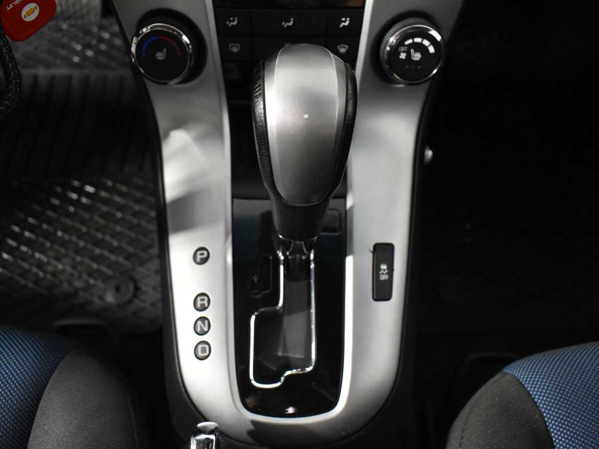 Купить Chevrolet Cruze с пробегом. Фото: #9
