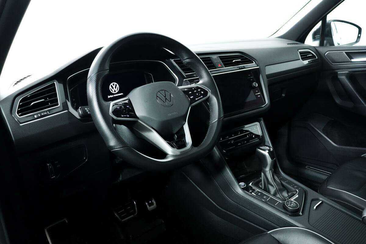 Купить Volkswagen Tiguan с пробегом. Фото: #11