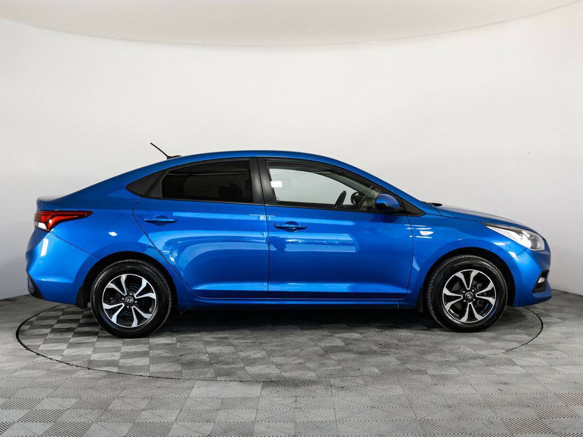 Купить Hyundai Solaris с пробегом. Фото: #3