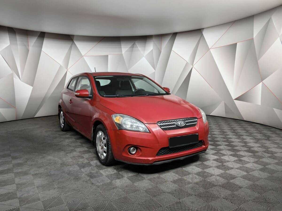 Купить Kia Ceed с пробегом. Фото: #2