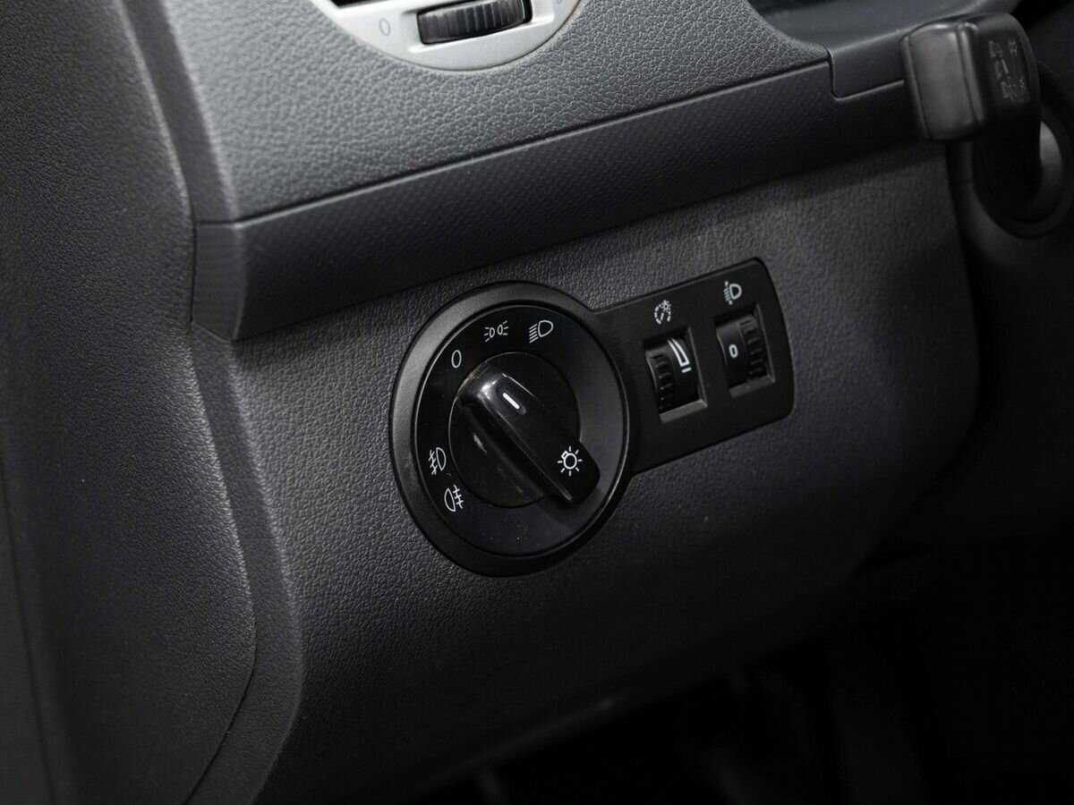 Купить Volkswagen Caddy с пробегом. Фото: #19