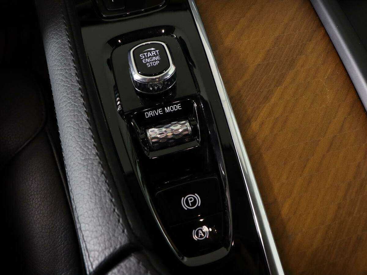 Купить Volvo XC90 с пробегом. Фото: #20