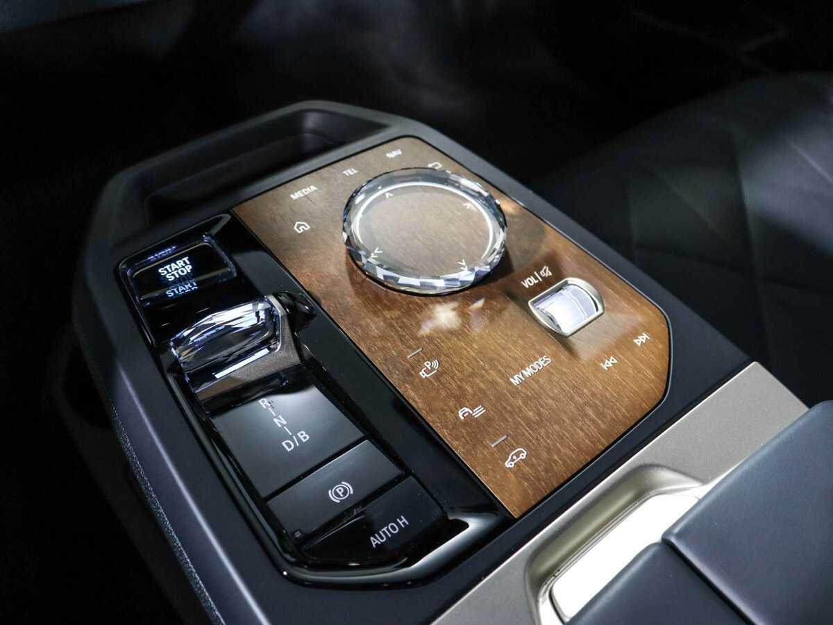 Купить BMW iX с пробегом. Фото: #23