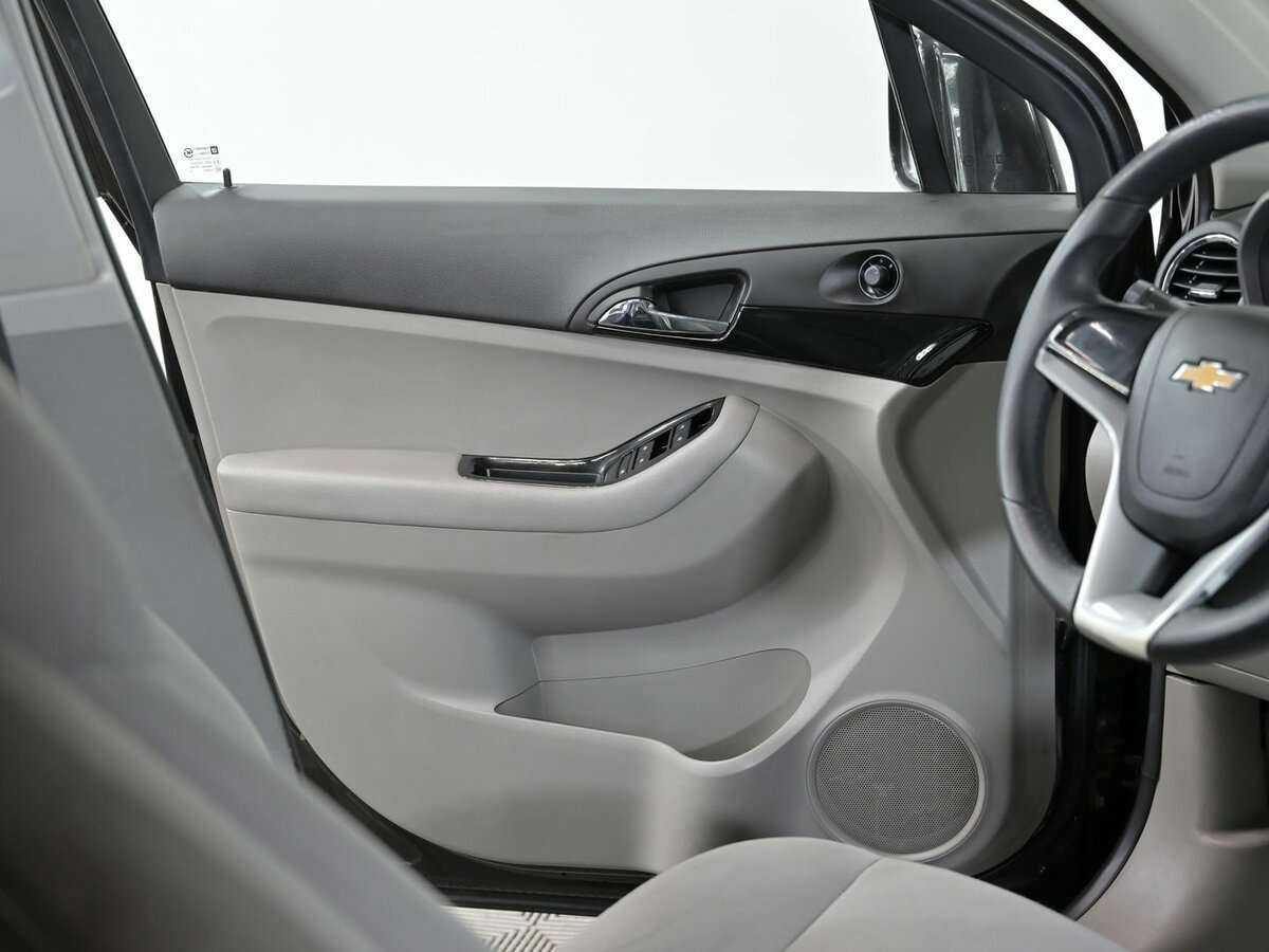 Купить Chevrolet Orlando с пробегом. Фото: #7