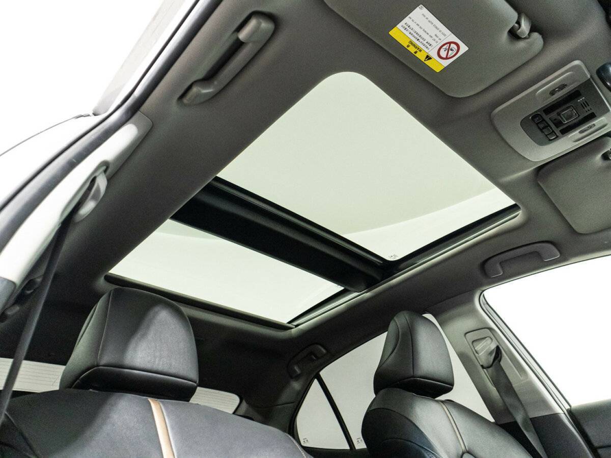 Купить Toyota Camry с пробегом. Фото: #20