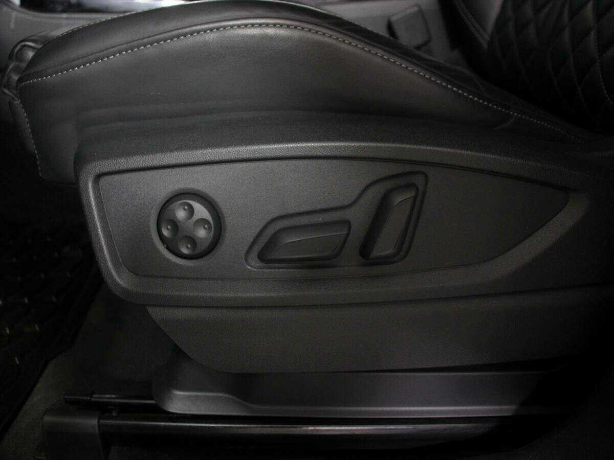 Купить Audi SQ5 с пробегом. Фото: #17