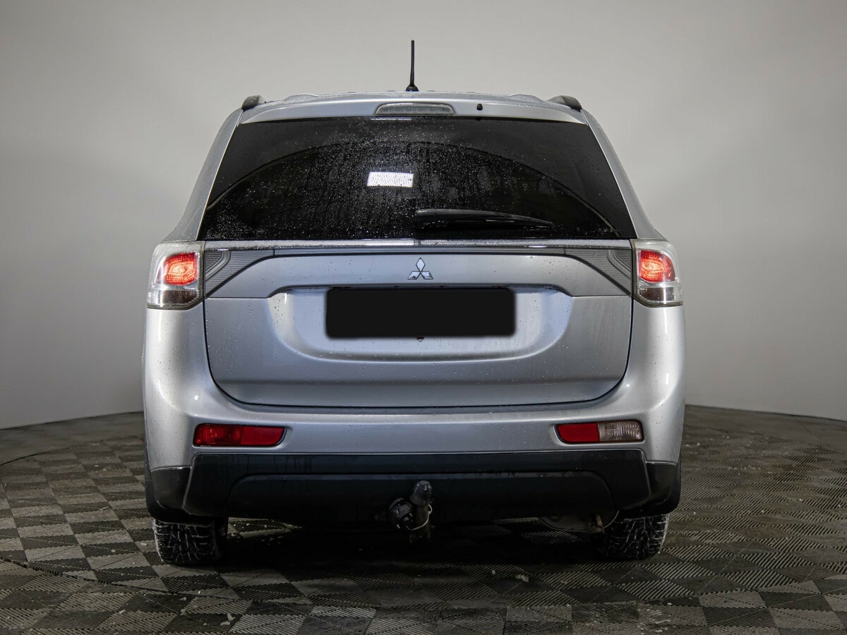 Купить Mitsubishi Outlander с пробегом. Фото: #4