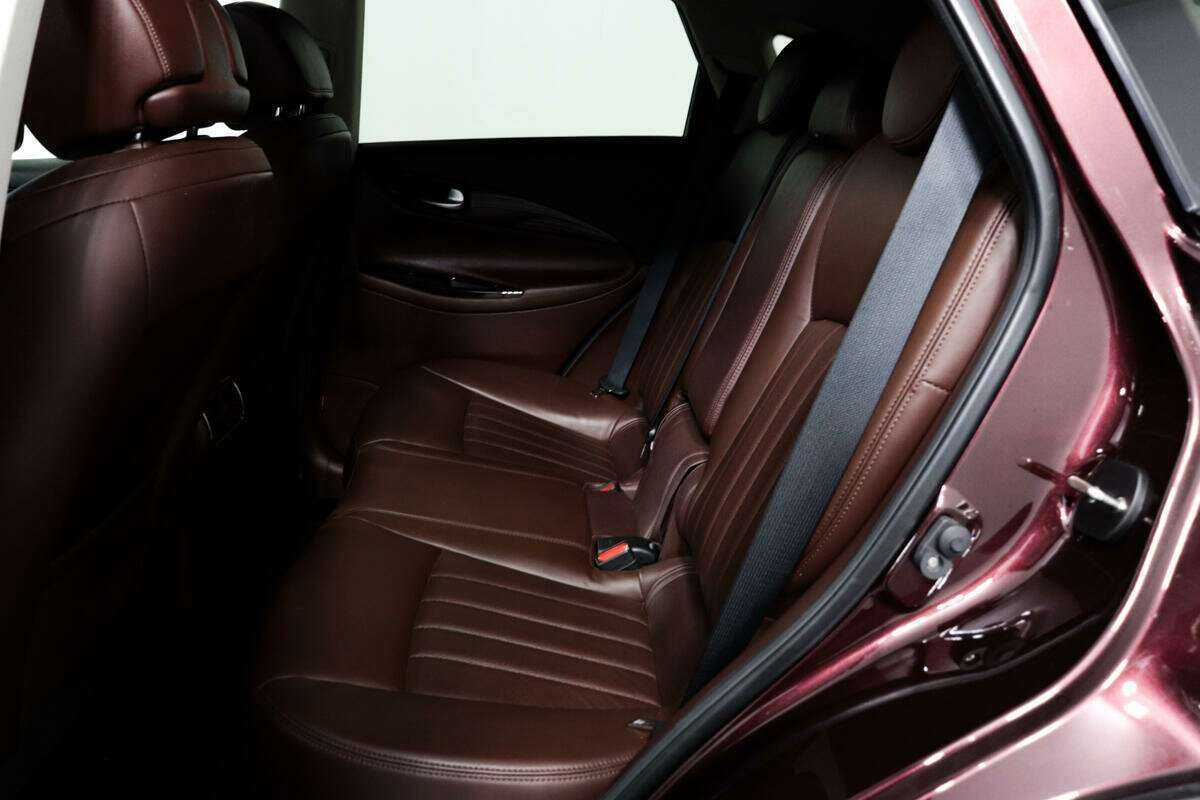 Купить Infiniti QX50 с пробегом. Фото: #11