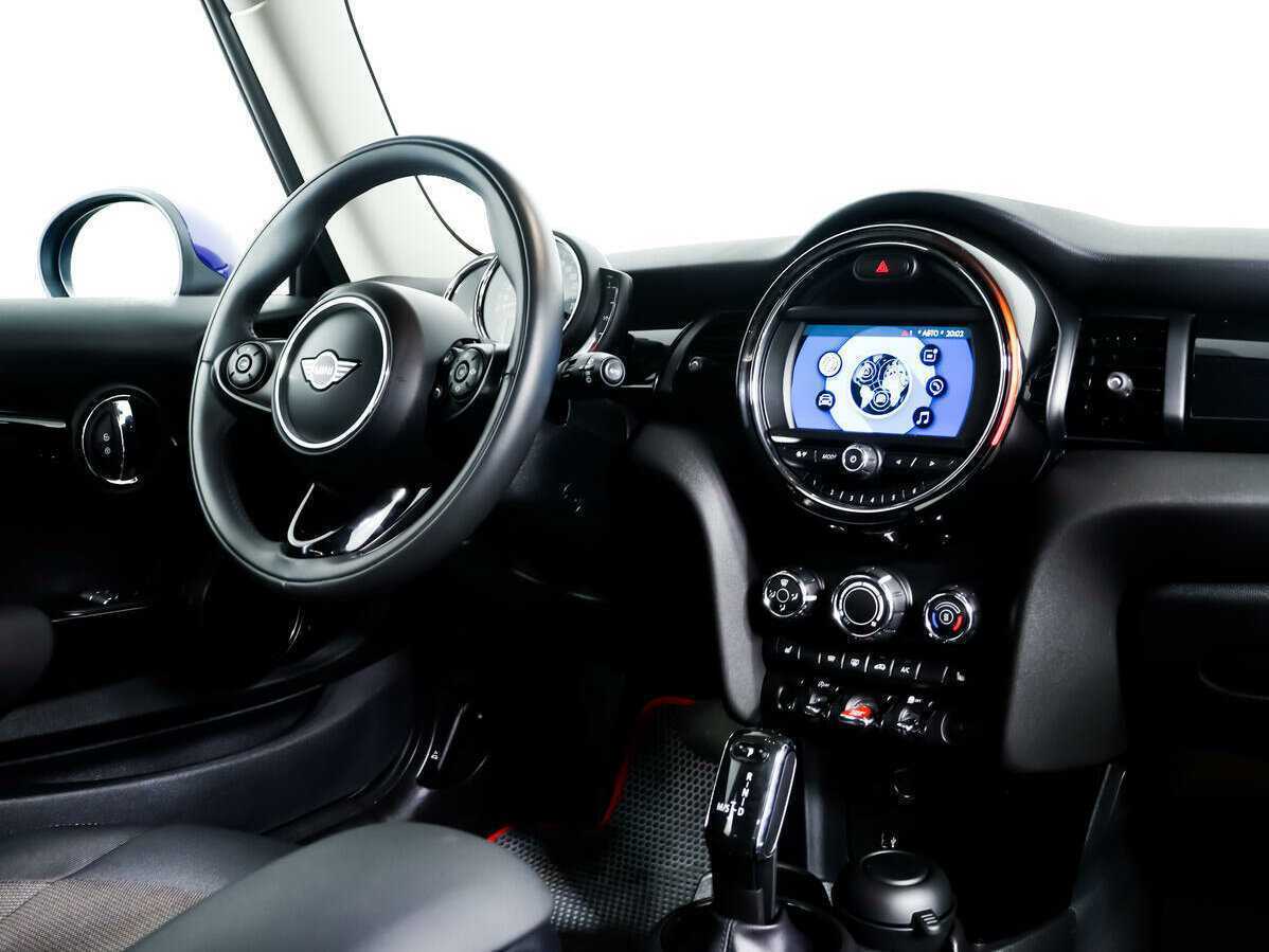 Купить Mini Hatch с пробегом. Фото: #8