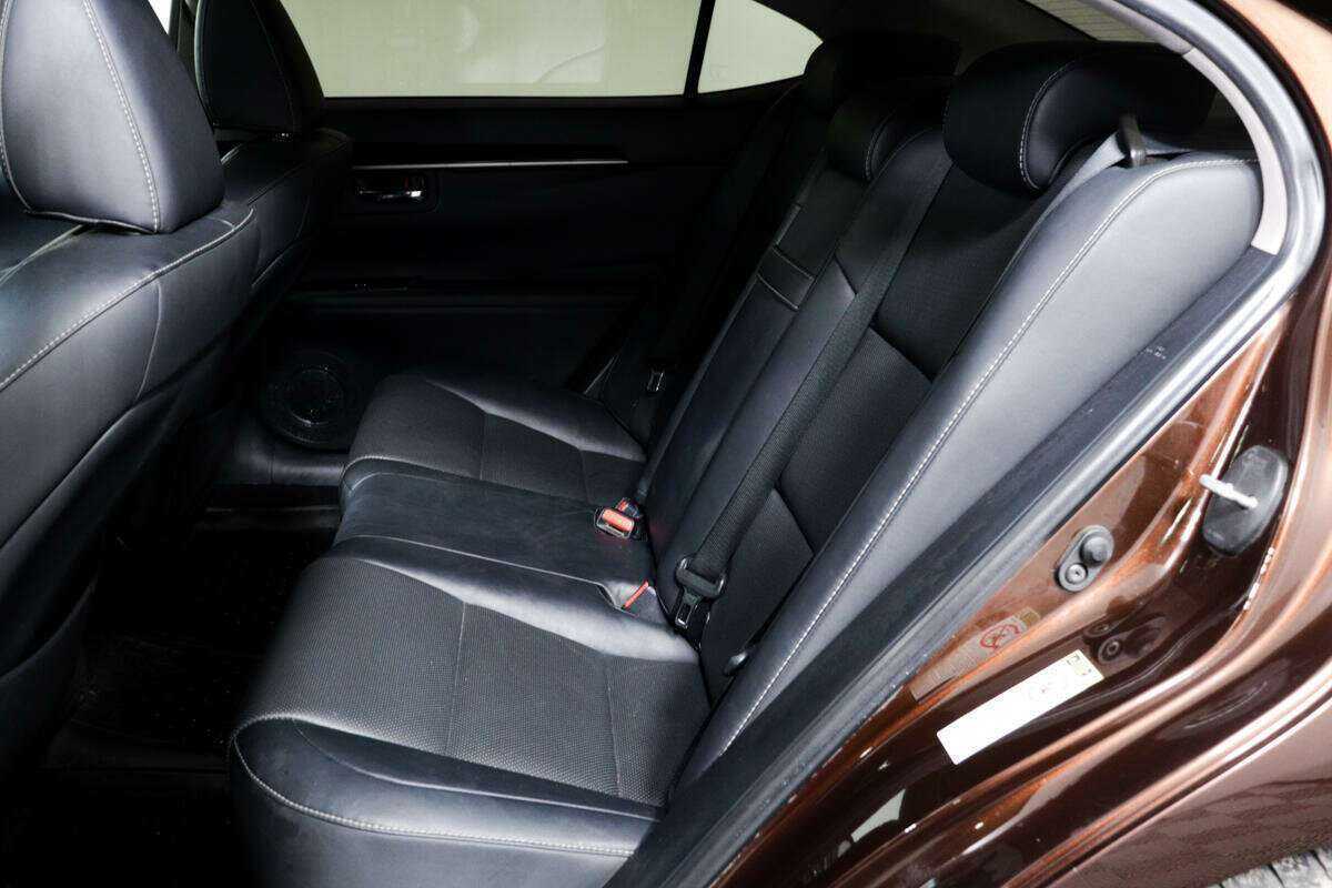 Купить Lexus ES с пробегом. Фото: #11