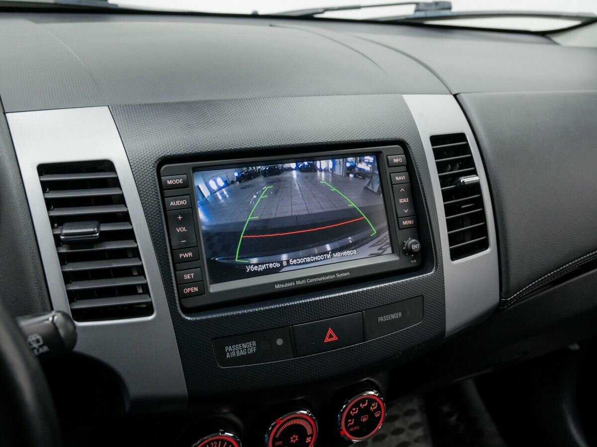 Купить Mitsubishi Outlander с пробегом. Фото: #19