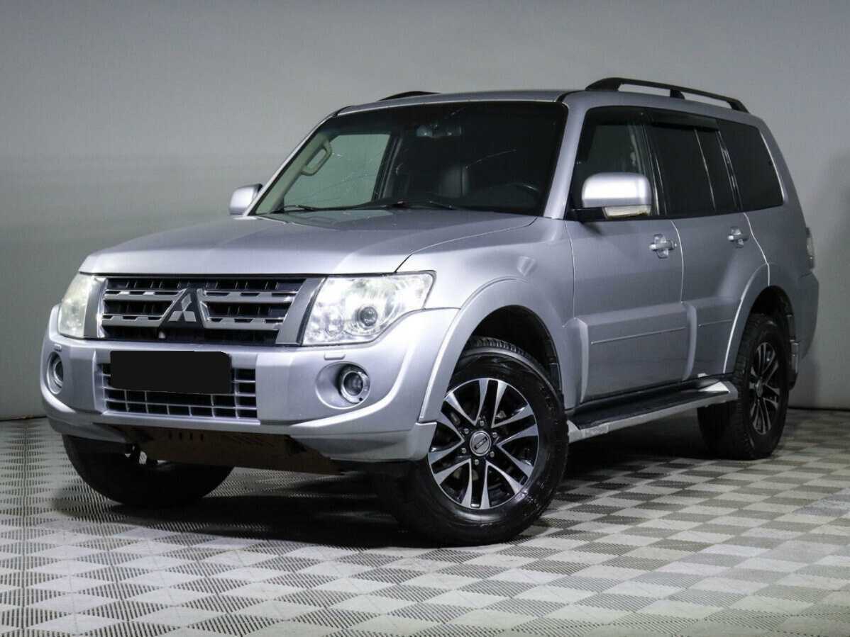 Купить Mitsubishi Pajero с пробегом. Посмотреть фото