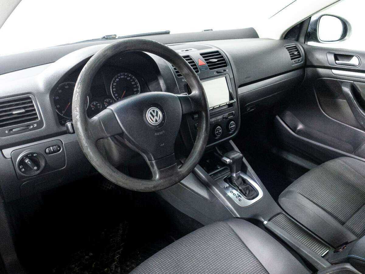 Купить Volkswagen Jetta с пробегом. Фото: #10