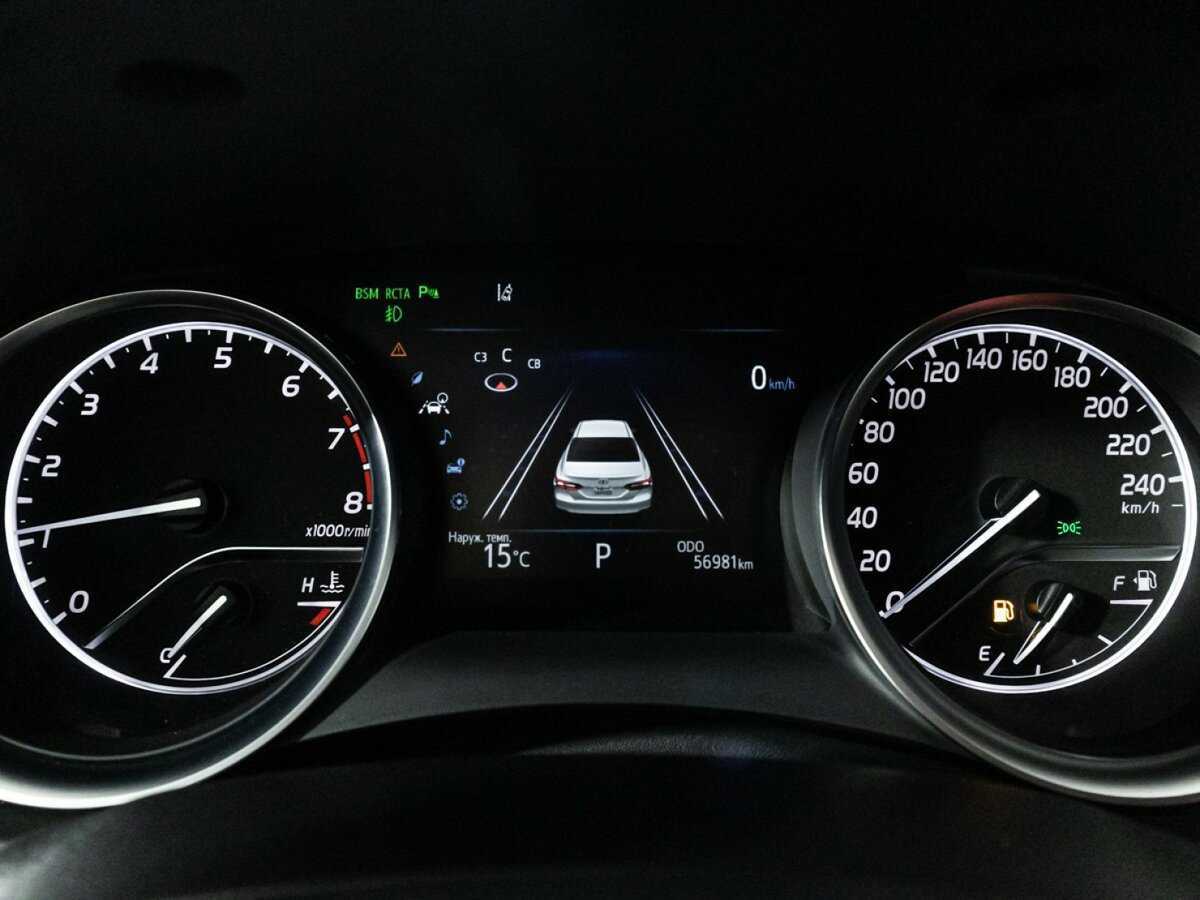 Купить Toyota Camry с пробегом. Фото: #11