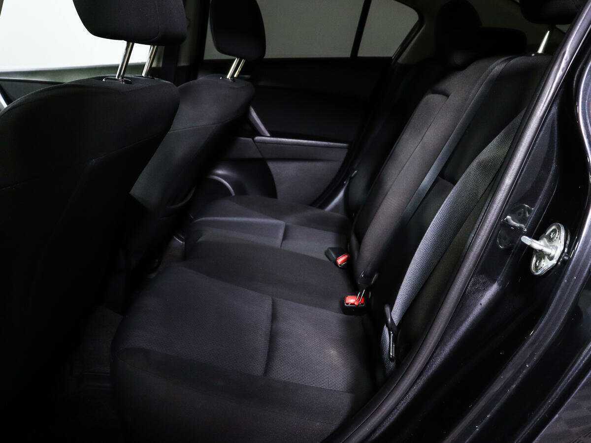 Купить Mazda 3 с пробегом. Фото: #9