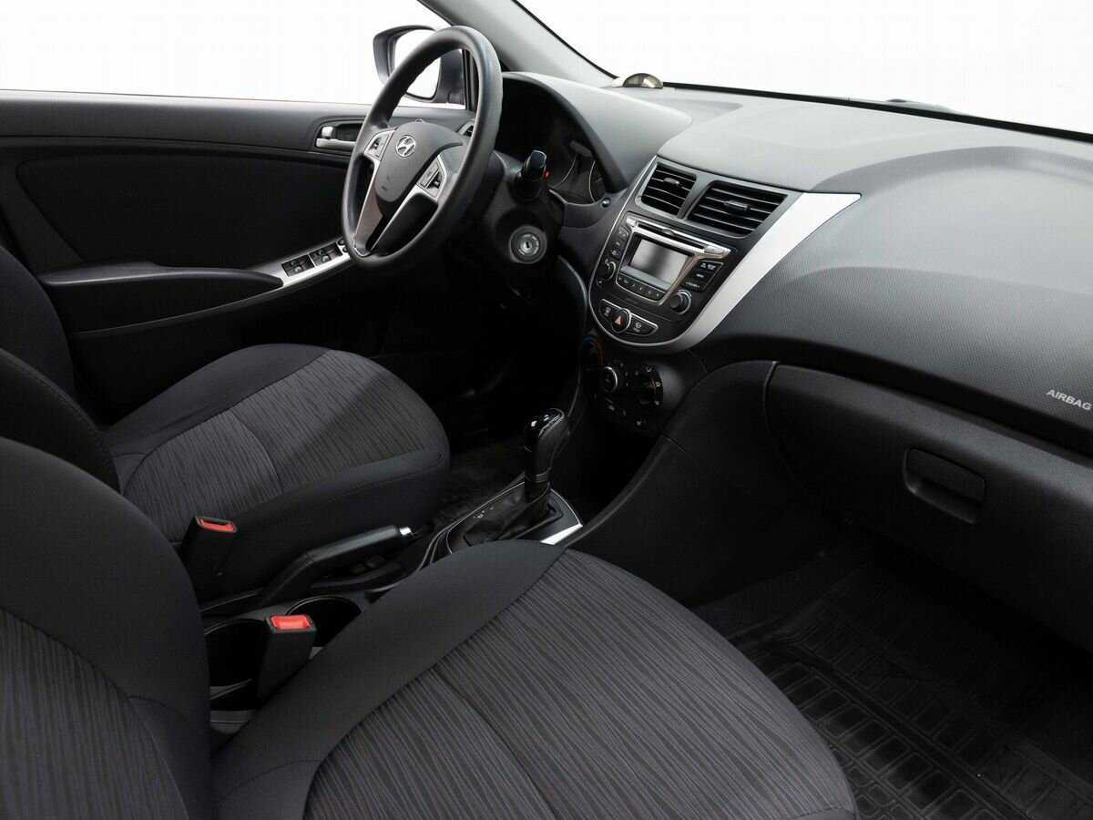 Купить Hyundai Solaris с пробегом. Фото: #11