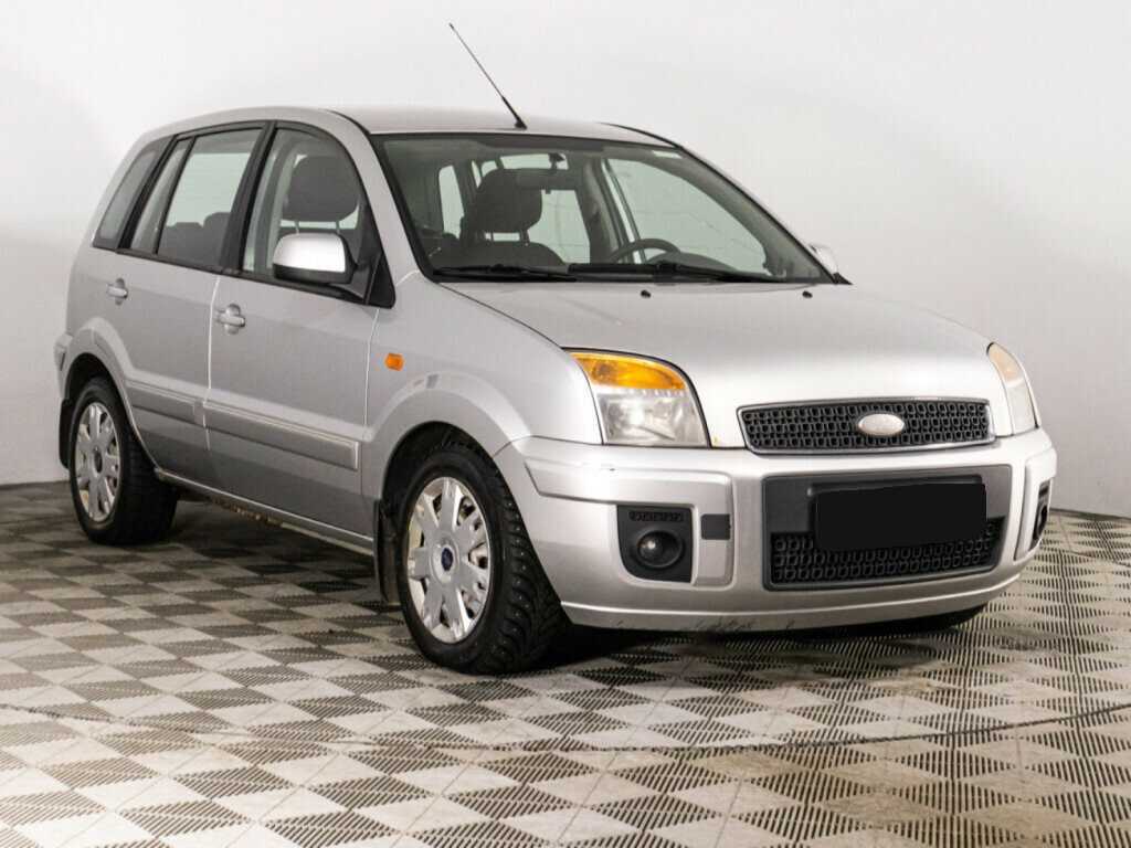 Купить Ford Fusion с пробегом. Фото: #2